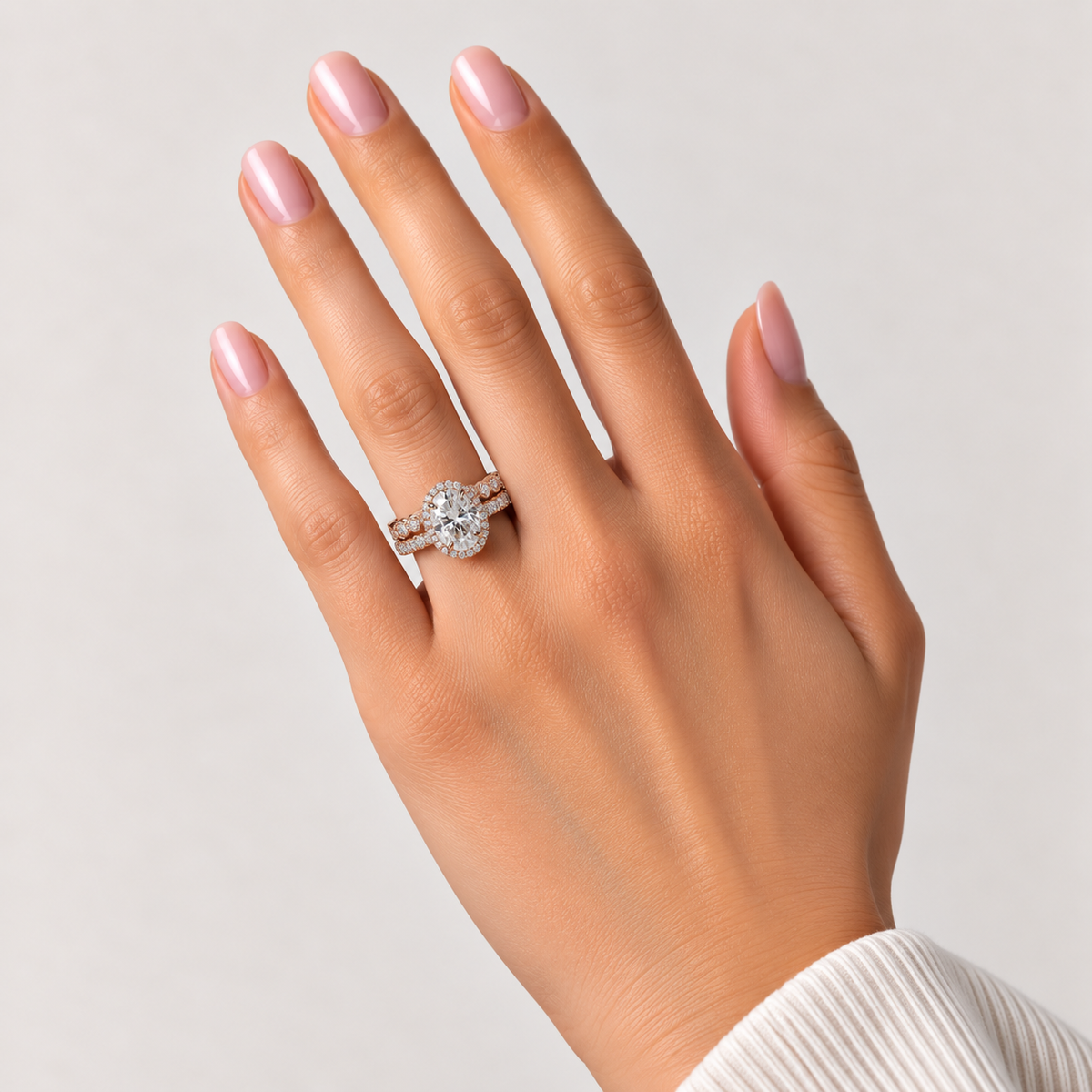 Oval Halo Moissanite Pavé Vintage Ring Set 2pcs – Beatrice